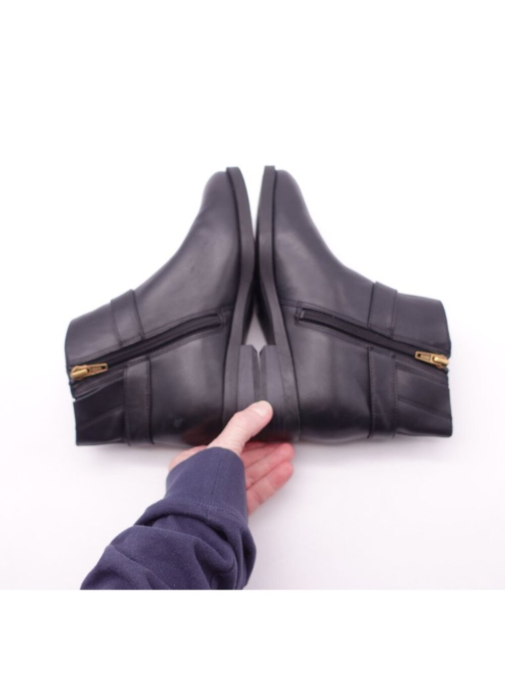 NWOB Vionic Rhiannon Leather Ankle Boots Black Size 6 Cowgirl Equestrian - Picture 5 of 7